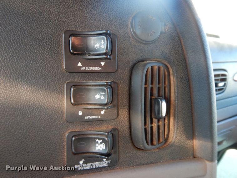 image for item GK9609 2012 Peterbilt 389  semi truck