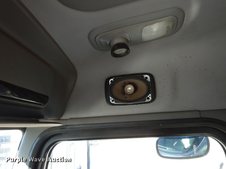 image for item GK9609 2012 Peterbilt 389  semi truck