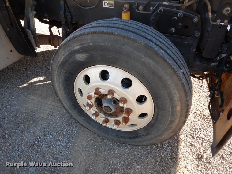 image for item GK9609 2012 Peterbilt 389  semi truck