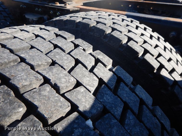 image for item GK9609 2012 Peterbilt 389  semi truck