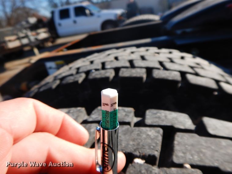 image for item GK9609 2012 Peterbilt 389  semi truck