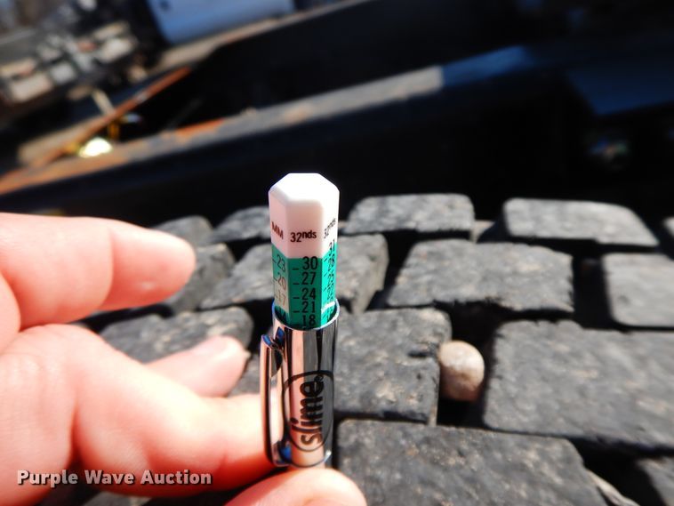 image for item GK9609 2012 Peterbilt 389  semi truck