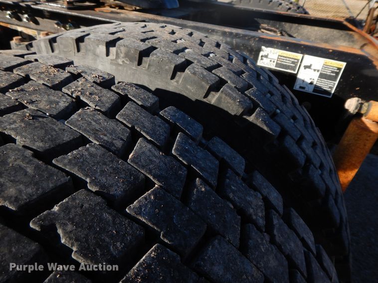 image for item GK9609 2012 Peterbilt 389  semi truck