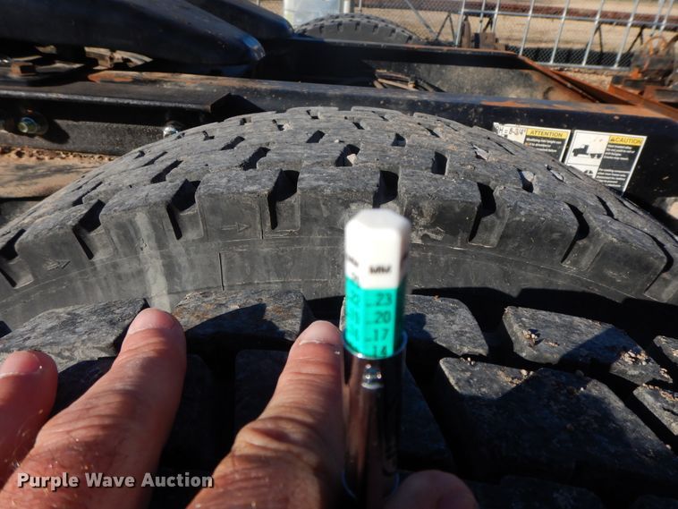 image for item GK9609 2012 Peterbilt 389  semi truck