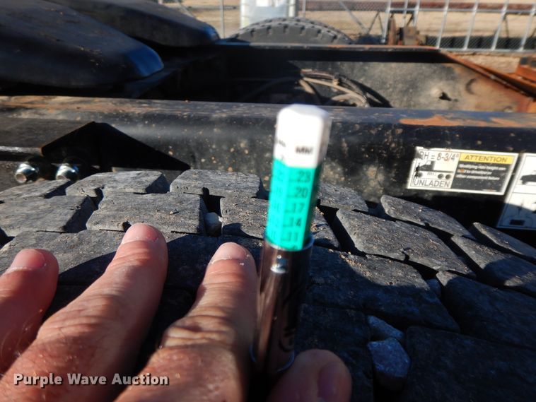 image for item GK9609 2012 Peterbilt 389  semi truck