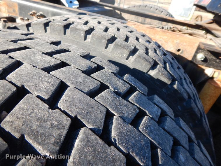 image for item GK9609 2012 Peterbilt 389  semi truck