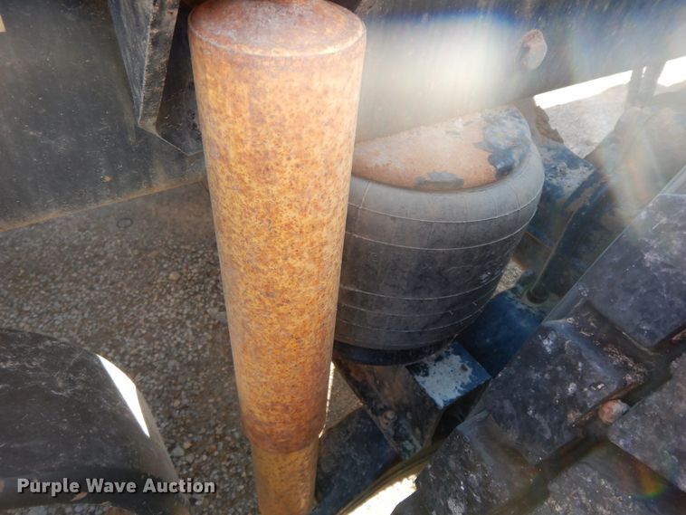 image for item GK9609 2012 Peterbilt 389  semi truck