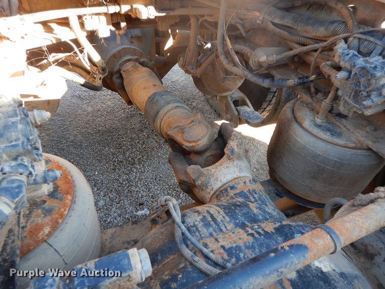 image for item GK9609 2012 Peterbilt 389  semi truck