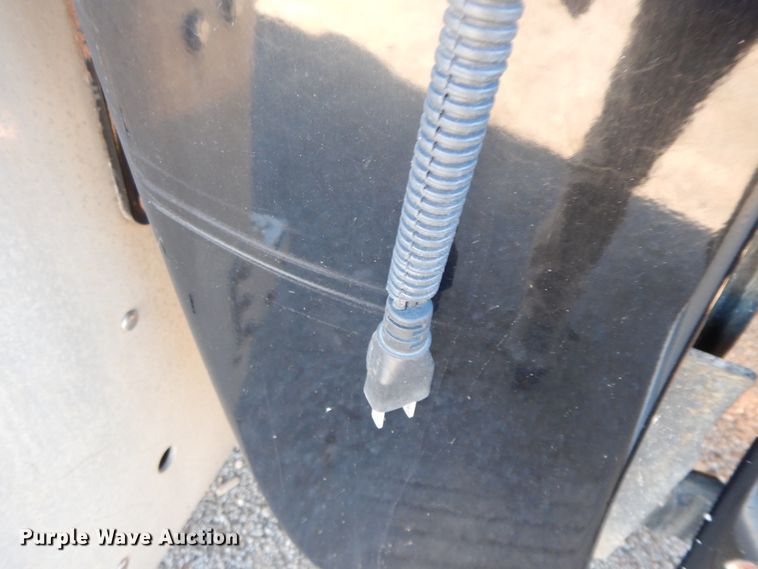 image for item GK9609 2012 Peterbilt 389  semi truck