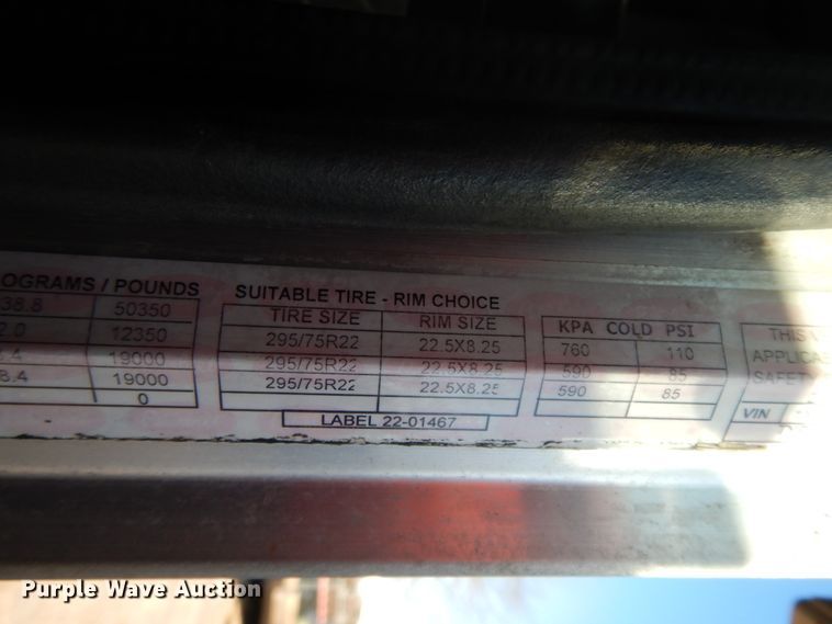 image for item GK9609 2012 Peterbilt 389  semi truck