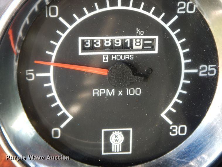 image for item GK9639 2005 Kenworth W900L  semi truck