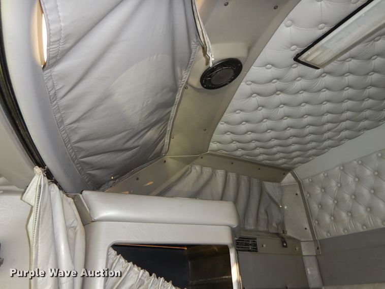 image for item GK9639 2005 Kenworth W900L  semi truck