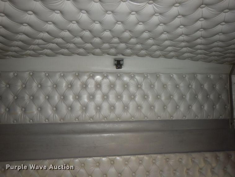 image for item GK9639 2005 Kenworth W900L  semi truck