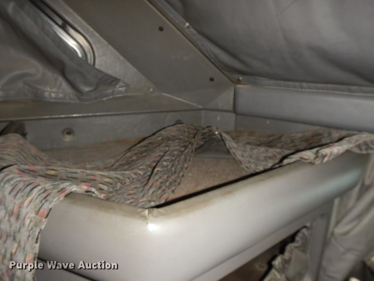 image for item GK9639 2005 Kenworth W900L  semi truck