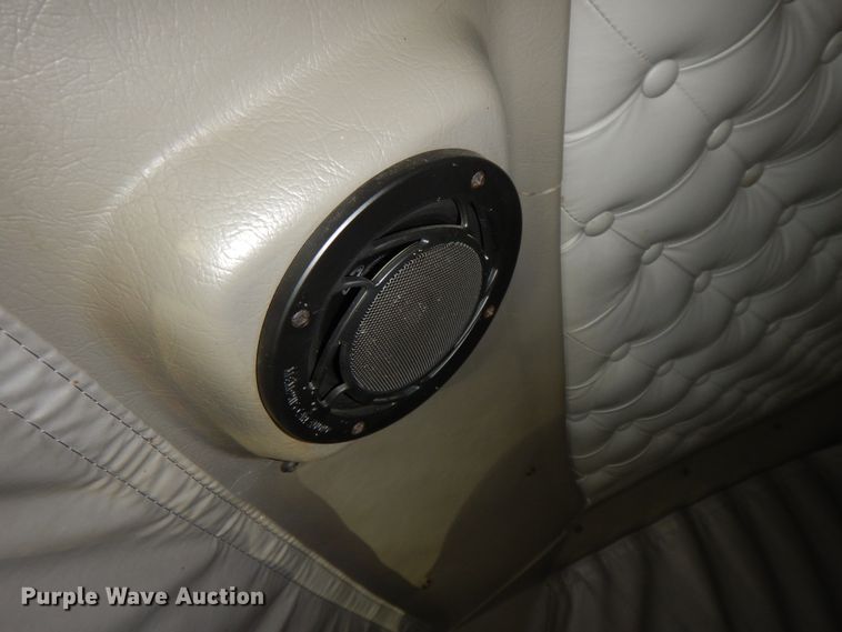 image for item GK9639 2005 Kenworth W900L  semi truck