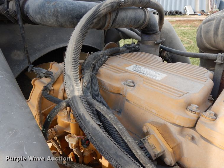 image for item GK9639 2005 Kenworth W900L  semi truck