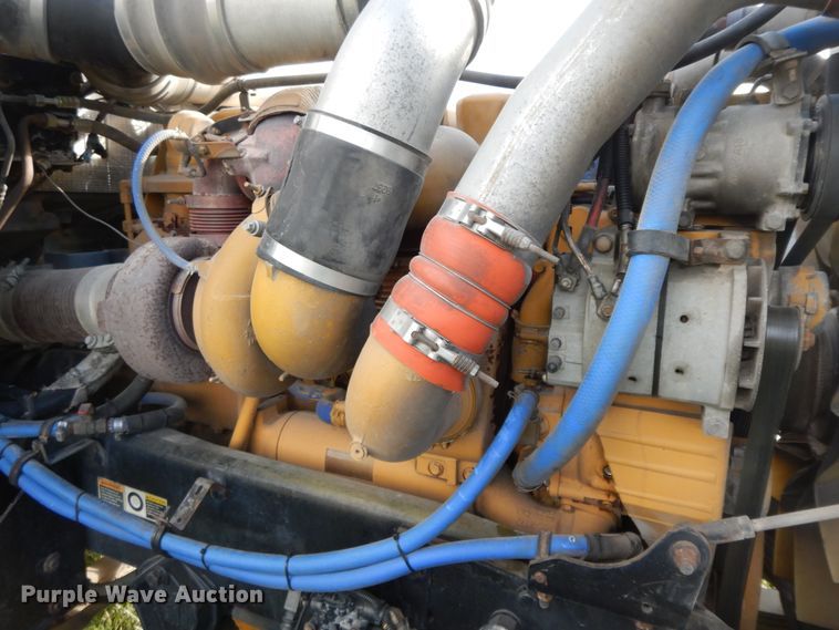 image for item GK9639 2005 Kenworth W900L  semi truck