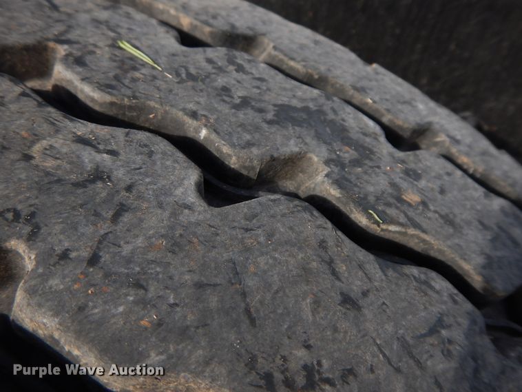 image for item GK9639 2005 Kenworth W900L  semi truck