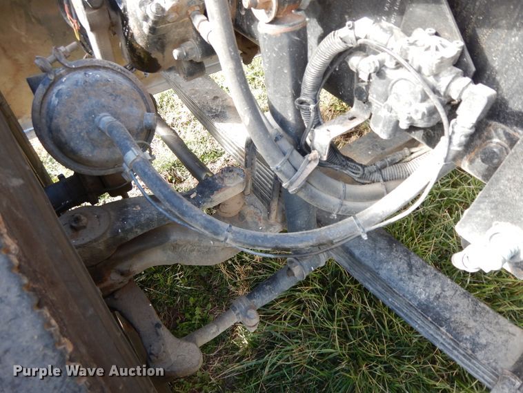 image for item GK9639 2005 Kenworth W900L  semi truck