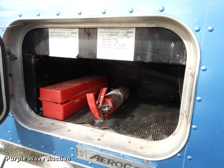 image for item GK9639 2005 Kenworth W900L  semi truck