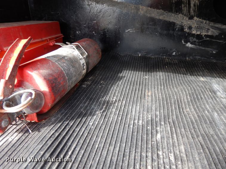 image for item GK9639 2005 Kenworth W900L  semi truck