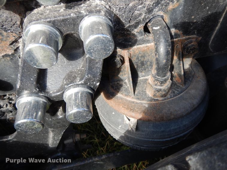 image for item GK9639 2005 Kenworth W900L  semi truck