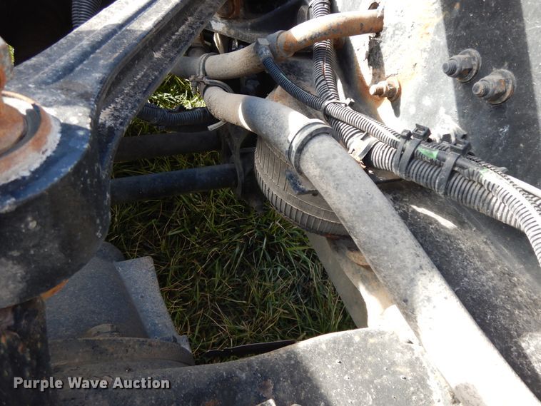 image for item GK9639 2005 Kenworth W900L  semi truck