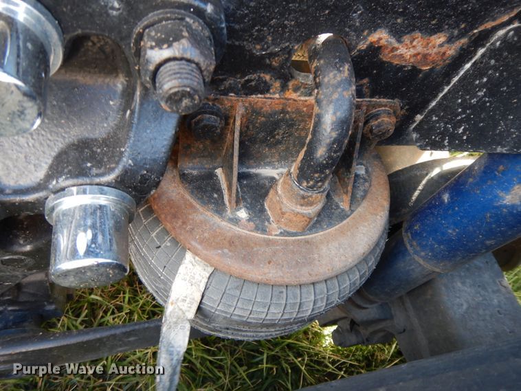 image for item GK9639 2005 Kenworth W900L  semi truck