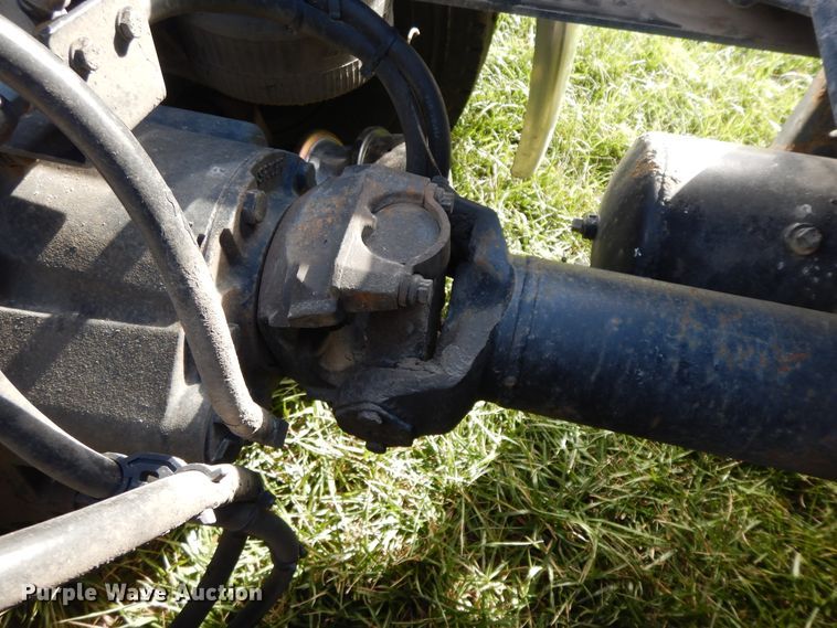 image for item GK9639 2005 Kenworth W900L  semi truck