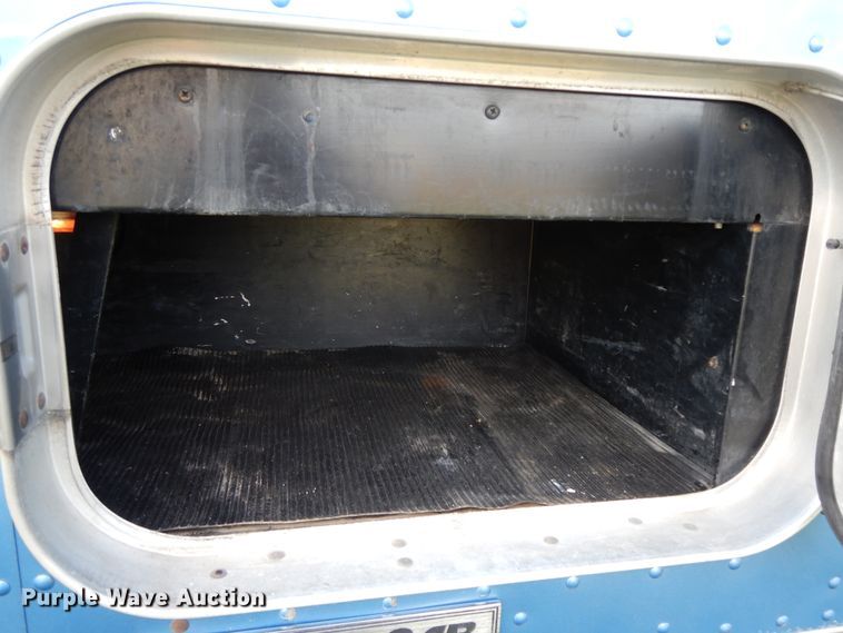 image for item GK9639 2005 Kenworth W900L  semi truck