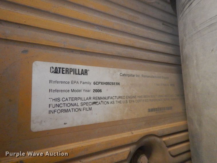 image for item GK9639 2005 Kenworth W900L  semi truck