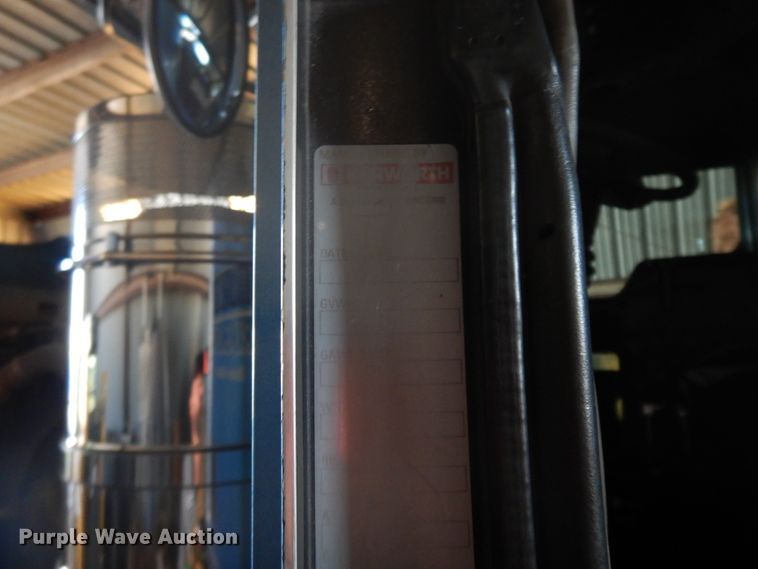 image for item GK9639 2005 Kenworth W900L  semi truck