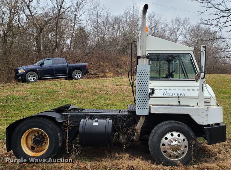 image for item GY9652 2005 Kalmar 30  yard truck