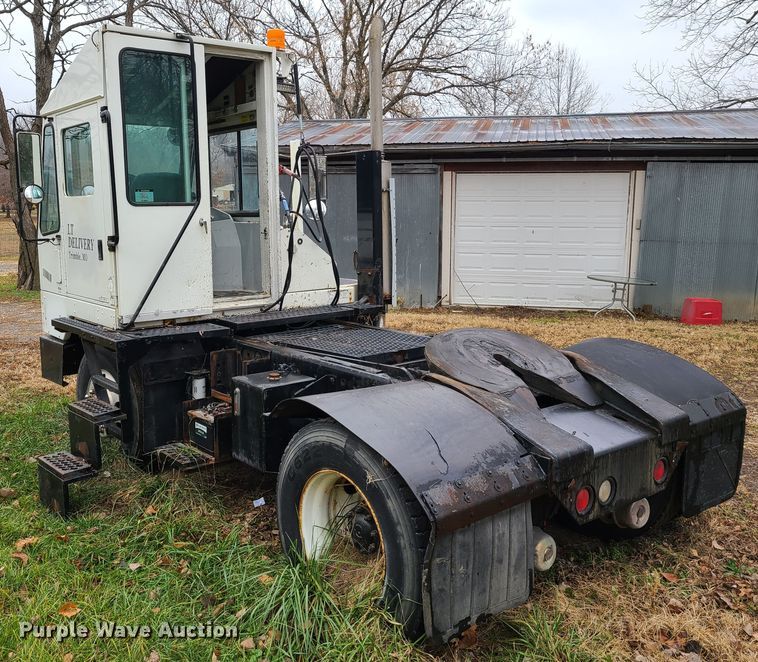 image for item GY9652 2005 Kalmar 30  yard truck