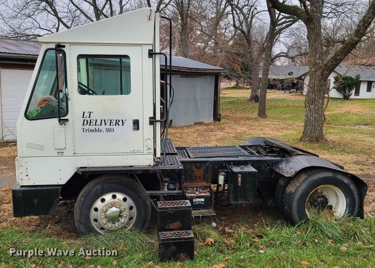 image for item GY9652 2005 Kalmar 30  yard truck