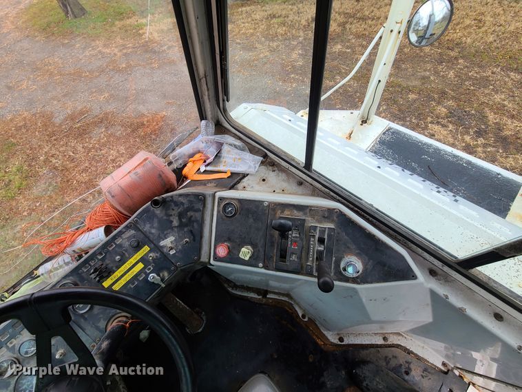 image for item GY9652 2005 Kalmar 30  yard truck