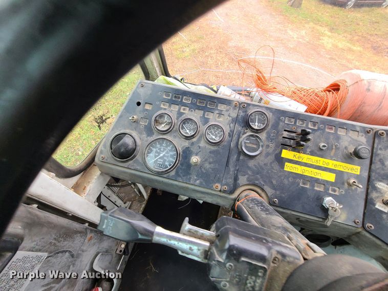 image for item GY9652 2005 Kalmar 30  yard truck