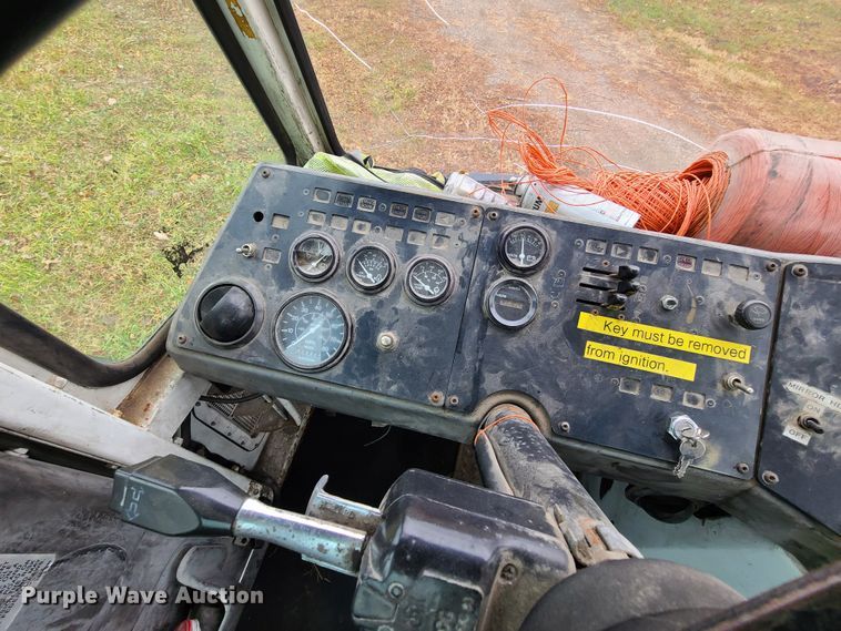 image for item GY9652 2005 Kalmar 30  yard truck