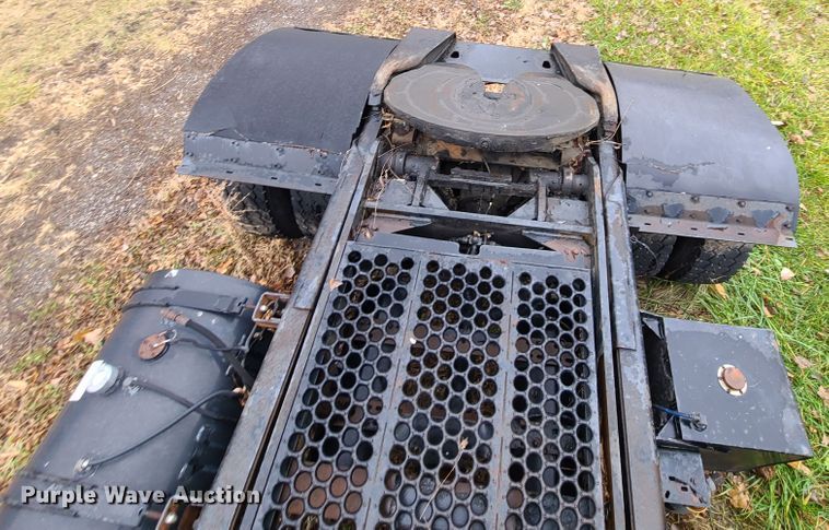 image for item GY9652 2005 Kalmar 30  yard truck