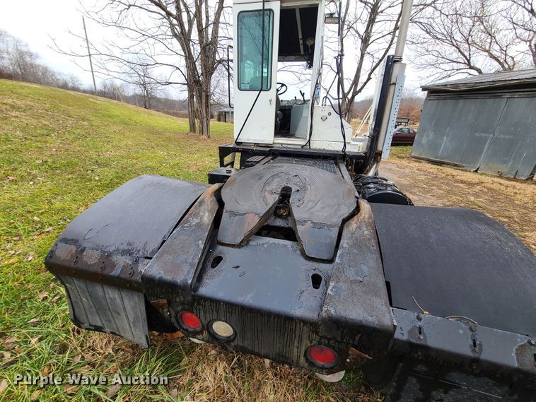 image for item GY9652 2005 Kalmar 30  yard truck