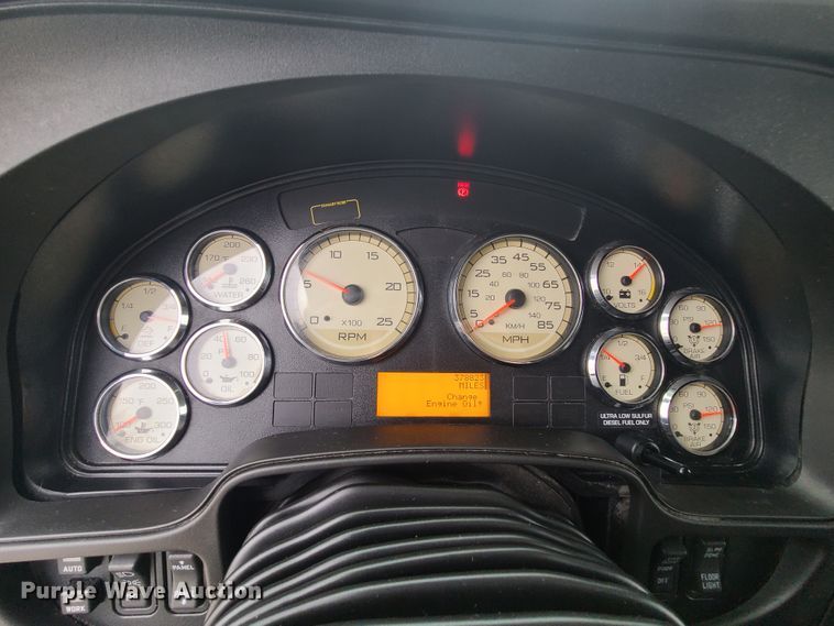 image for item GY9653 2015 International ProStar  semi truck