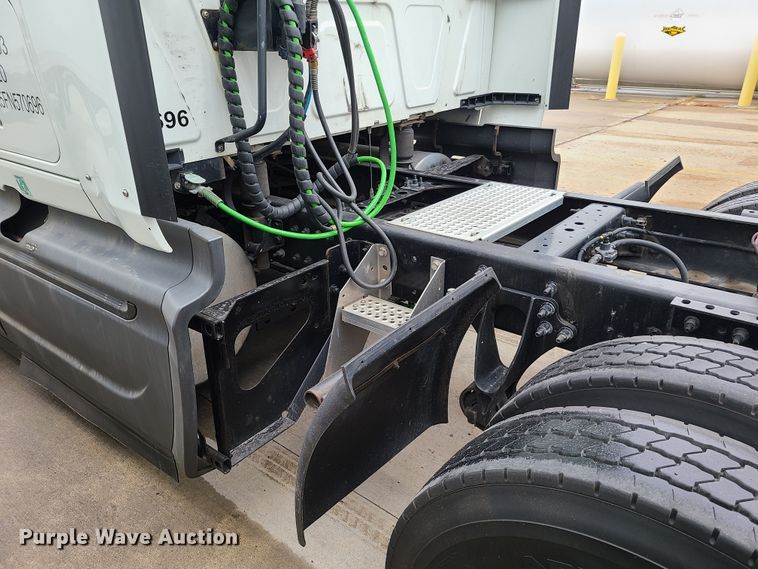 image for item GY9653 2015 International ProStar  semi truck