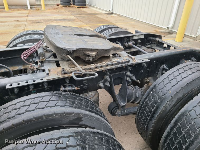 image for item GY9653 2015 International ProStar  semi truck