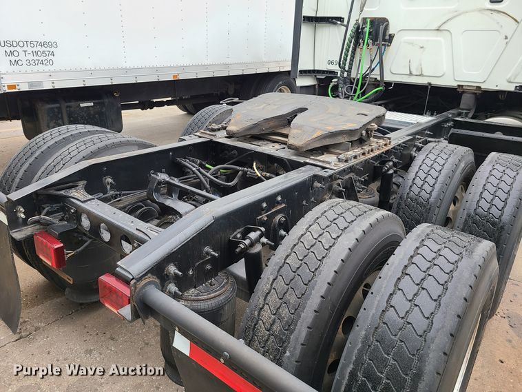 image for item GY9653 2015 International ProStar  semi truck