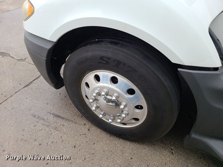 image for item GY9653 2015 International ProStar  semi truck