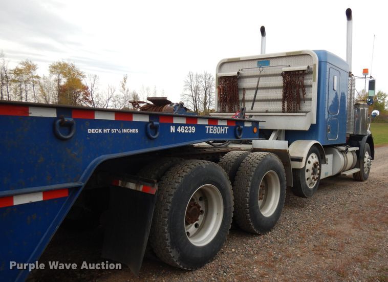 image for item HD9046 2000 Kenworth T800B  semi truck