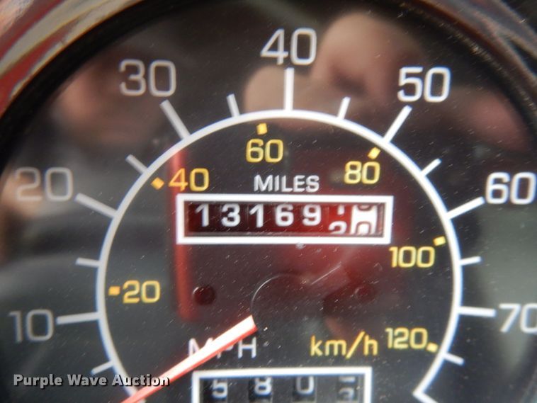 image for item HD9046 2000 Kenworth T800B  semi truck