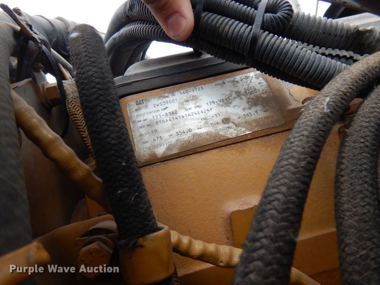 image for item HD9046 2000 Kenworth T800B  semi truck