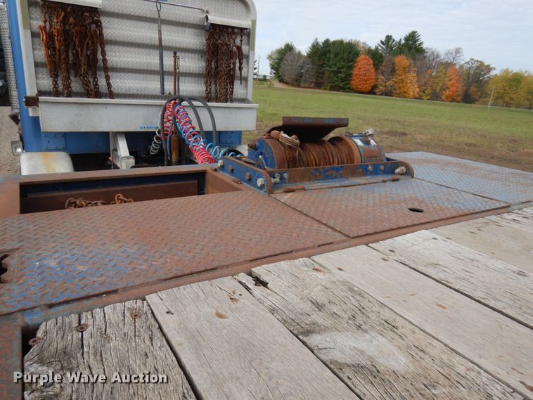 image for item HD9047 2007 Trail-Eze TE80HT drop deck equipment trailer