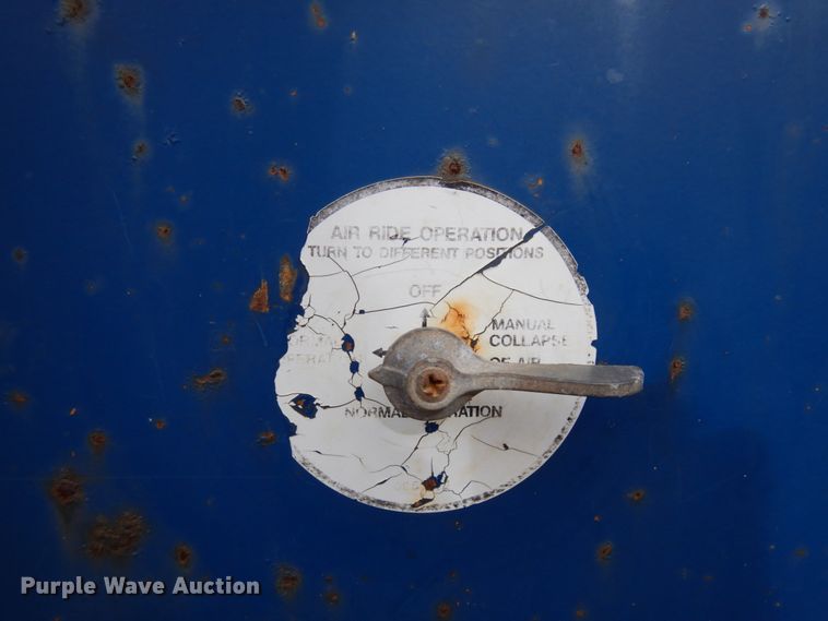 image for item HD9047 2007 Trail-Eze TE80HT drop deck equipment trailer